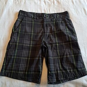Under Armour men's size 32 black & gray with lime plaid shorts, EUC